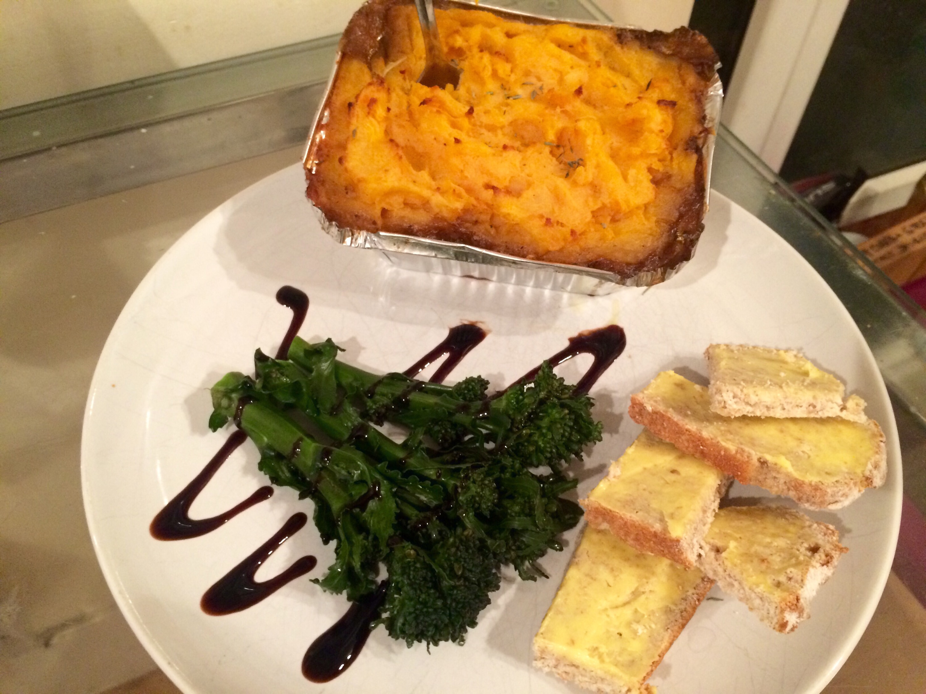 Welsh Shepherds pie with three veg mash & purple sprouting broccoli
spears -welcome to comfort food! 