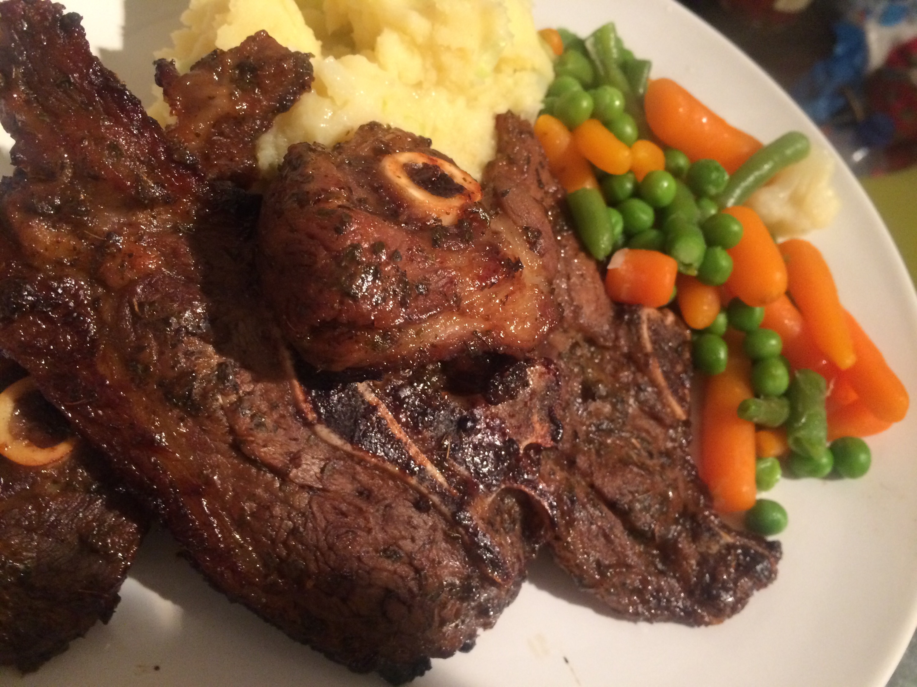 Quick fire posts no1 minty lamb chops mashy and veg or meat and at
least two .. 